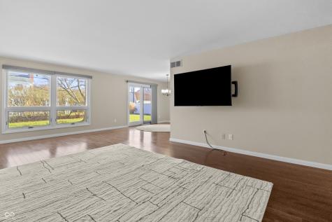 2565 Chestnut Street Columbus IN 47201