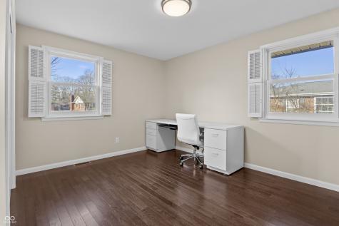 2565 Chestnut Street Columbus IN 47201