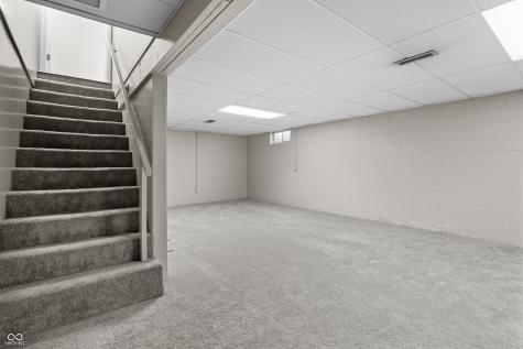 2565 Chestnut Street Columbus IN 47201