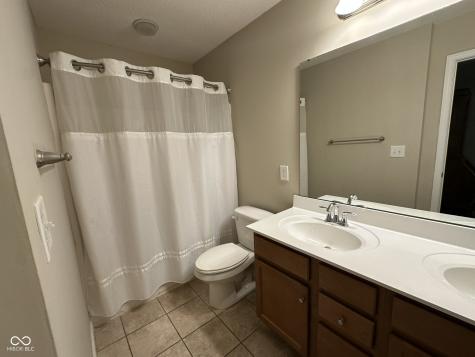 12268 Hawks Nest Drive Fishers IN 46037