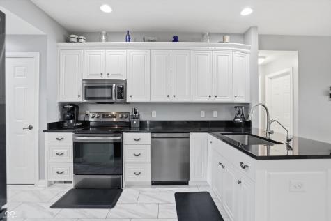 2900 Abbotsbury Court Greenwood IN 46143