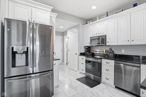 2900 Abbotsbury Court Greenwood IN 46143