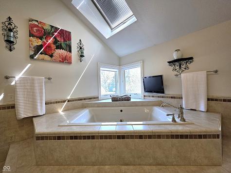 115 Jordan Road Indianapolis IN 46217