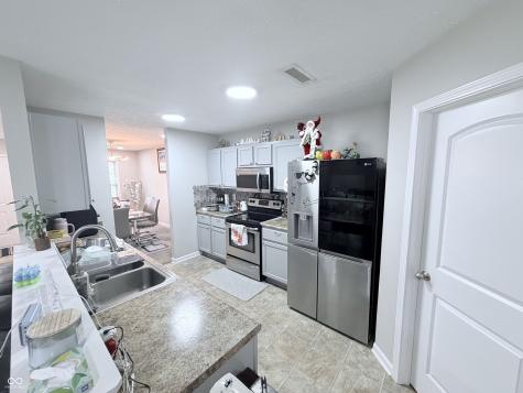 2354 Blackthorn Drive Franklin IN 46131