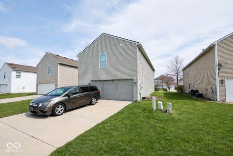 2354 Blackthorn Drive Franklin IN 46131