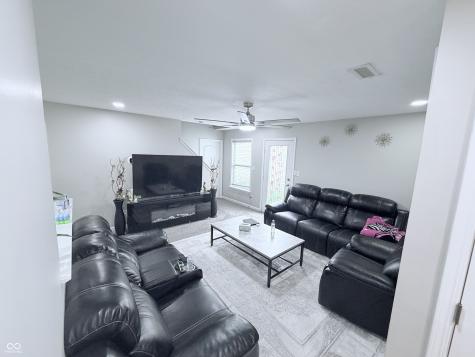 2354 Blackthorn Drive Franklin IN 46131