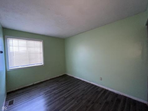 614 Woods Crossing Drive Indianapolis IN 46239