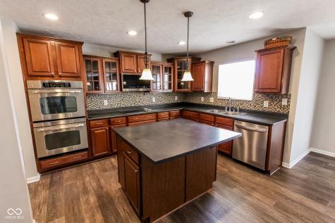 10507 Pokagon Way Indianapolis IN 46239