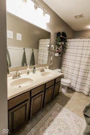 10507 Pokagon Way Indianapolis IN 46239