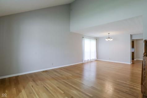 7747 Oakshot Lane Indianapolis IN 46268