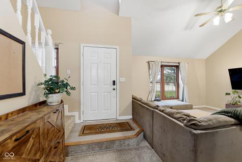 5345 Old Barn Drive Indianapolis IN 46268