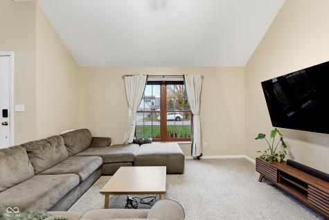 5345 Old Barn Drive Indianapolis IN 46268