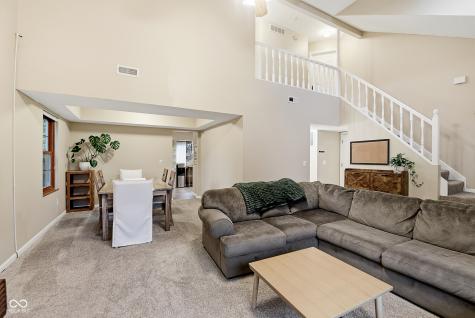 5345 Old Barn Drive Indianapolis IN 46268