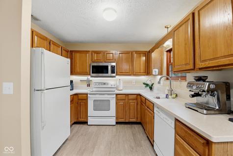 5345 Old Barn Drive Indianapolis IN 46268