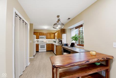 5345 Old Barn Drive Indianapolis IN 46268