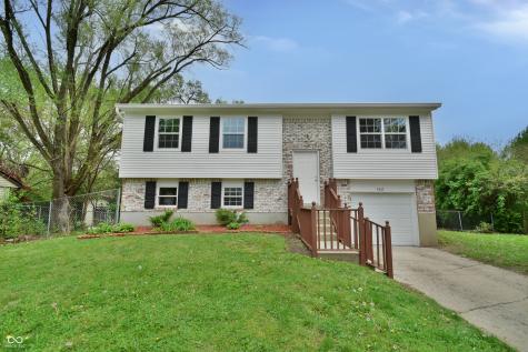 4527 Peachwood Court Indianapolis IN 46235