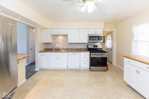 220 E Tilden Drive Brownsburg IN 46112
