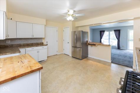 220 E Tilden Drive Brownsburg IN 46112