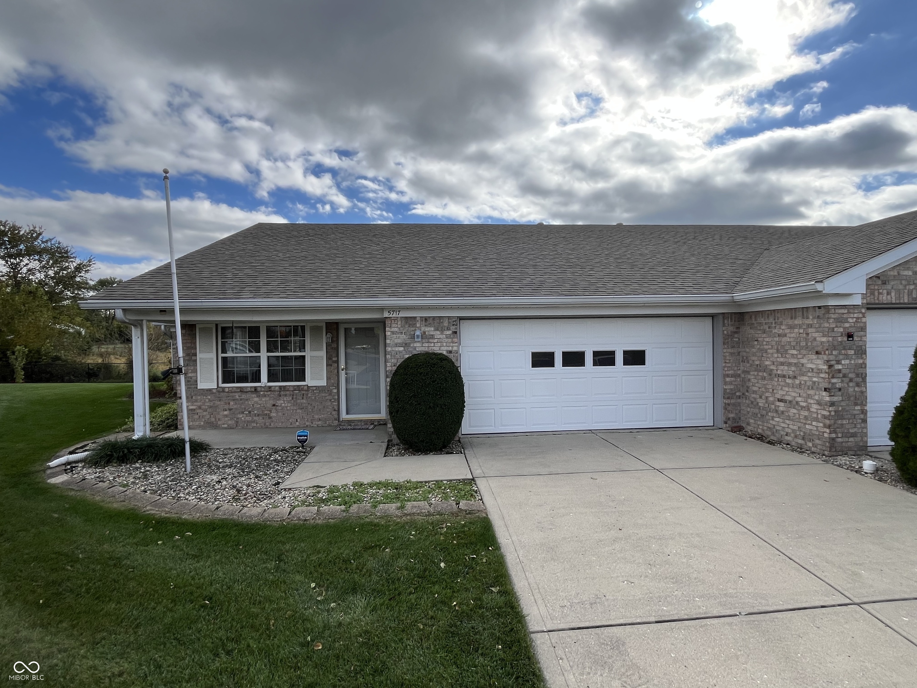 5717 Spring Mist Circle Indianapolis IN 46237