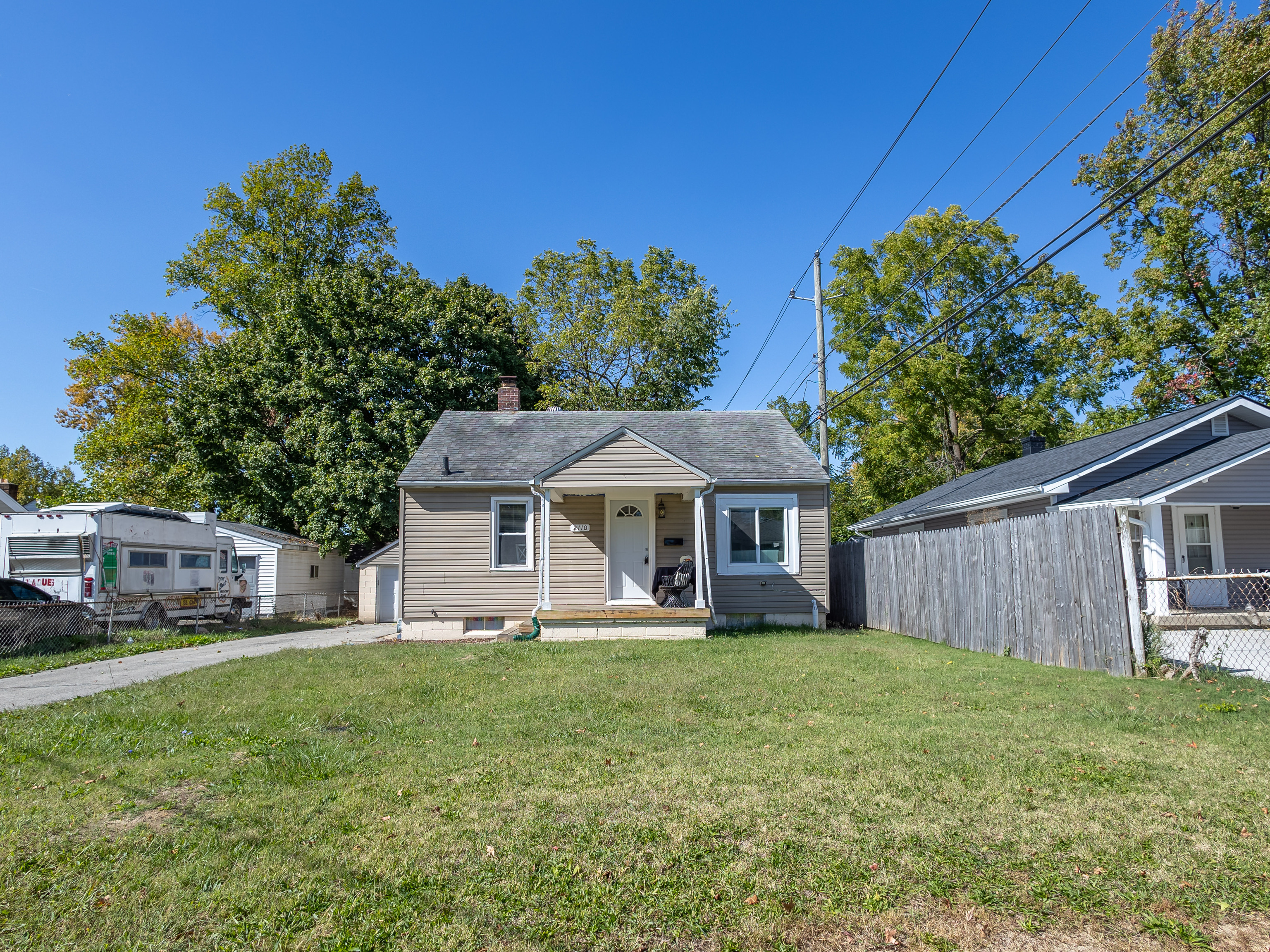 2110 Wallace Avenue Indianapolis IN 46218