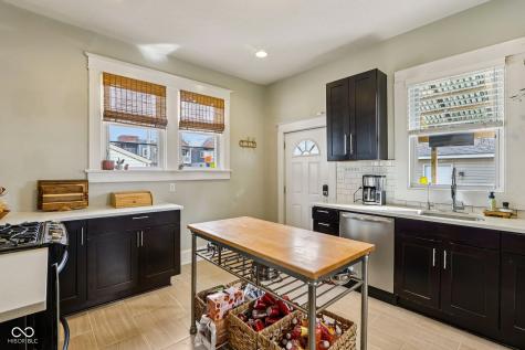 437 Sanders Street Indianapolis IN 46225