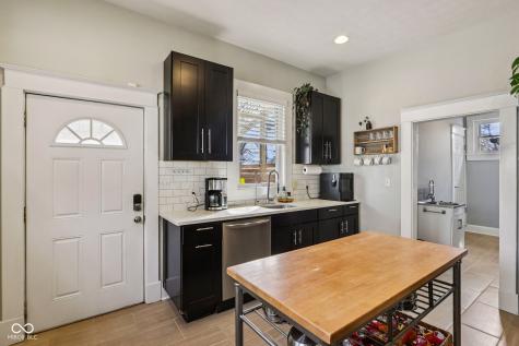 437 Sanders Street Indianapolis IN 46225