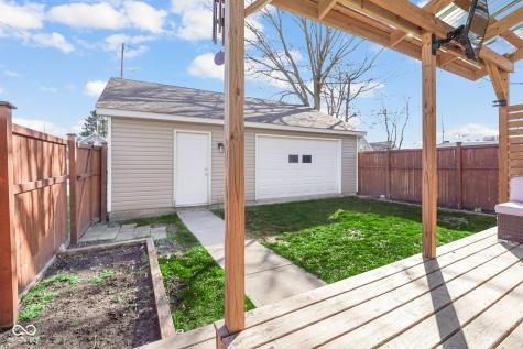 437 Sanders Street Indianapolis IN 46225