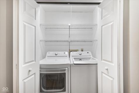 7572 Pinesprings East Drive Indianapolis IN 46256