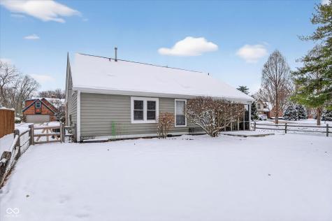 7572 Pinesprings East Drive Indianapolis IN 46256