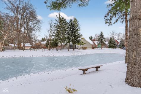 7572 Pinesprings East Drive Indianapolis IN 46256