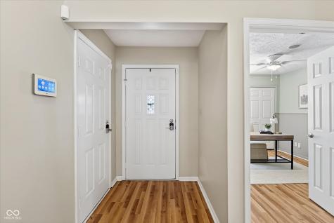 7572 Pinesprings East Drive Indianapolis IN 46256