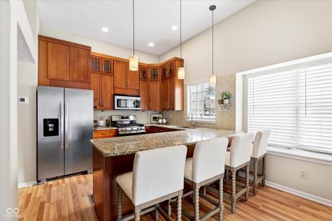 7572 Pinesprings East Drive Indianapolis IN 46256
