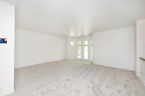 575 Lockerbie Circle S Indianapolis IN 46202