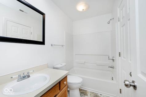 575 Lockerbie Circle S Indianapolis IN 46202