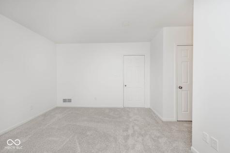 575 Lockerbie Circle S Indianapolis IN 46202
