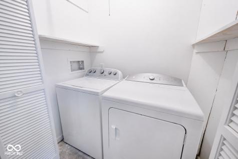 575 Lockerbie Circle S Indianapolis IN 46202