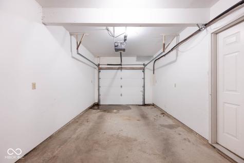 575 Lockerbie Circle S Indianapolis IN 46202
