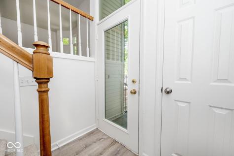 575 Lockerbie Circle S Indianapolis IN 46202