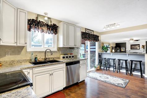 4172 S Creekside Drive New Palestine IN 46163