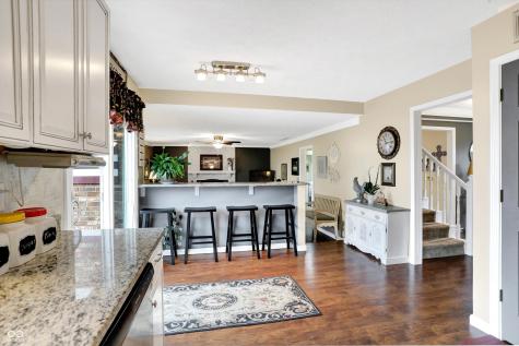 4172 S Creekside Drive New Palestine IN 46163