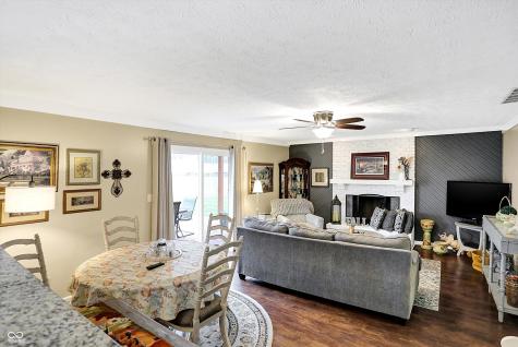 4172 S Creekside Drive New Palestine IN 46163