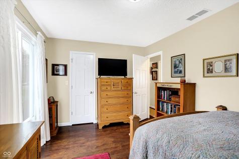 4172 S Creekside Drive New Palestine IN 46163