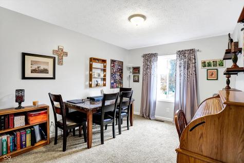 4172 S Creekside Drive New Palestine IN 46163