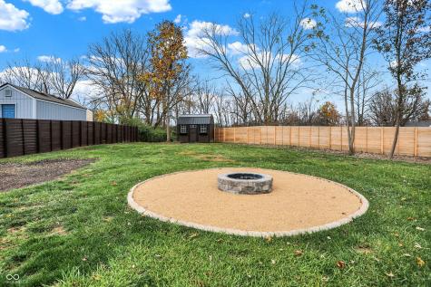 4172 S Creekside Drive New Palestine IN 46163
