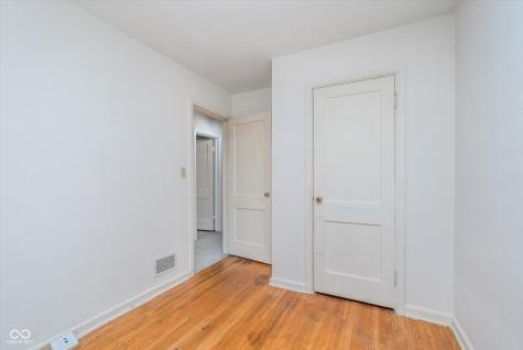 5734 Hillside Avenue Indianapolis IN 46220