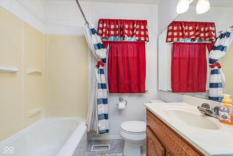 5734 Hillside Avenue Indianapolis IN 46220