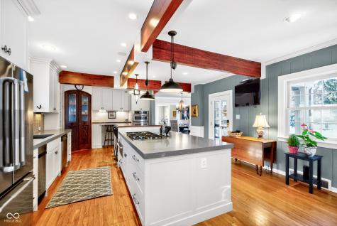 64 E 73rd Street Indianapolis IN 46240