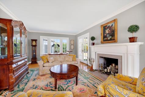 64 E 73rd Street Indianapolis IN 46240