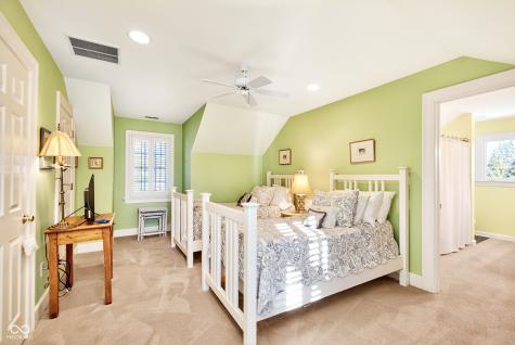 64 E 73rd Street Indianapolis IN 46240