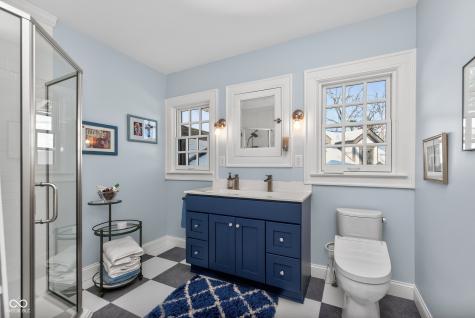 64 E 73rd Street Indianapolis IN 46240